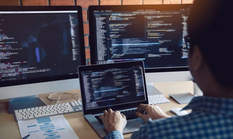 数据科学选型：R与Python如何赋能安阳县网站建设？